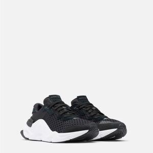 WOMEN'S KINETIC™ RNEGD LACE SNEAKER. Brand new in BOX, size 9 and 9.5